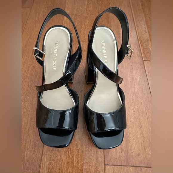 Kenneth Cole - Picture 2 of 4